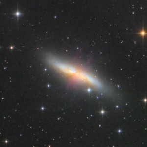 M82 17of15m DSS Pix PS full size - Галактика